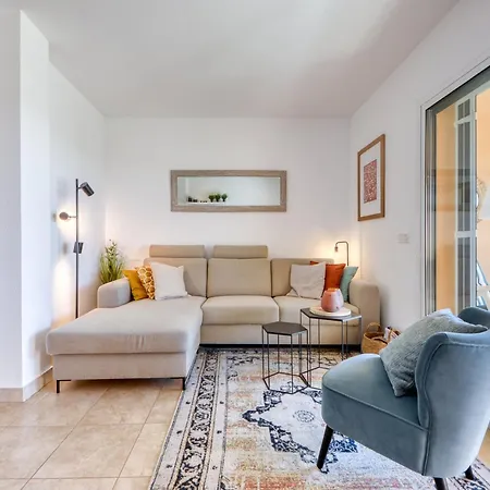 Apartamento With Pool *