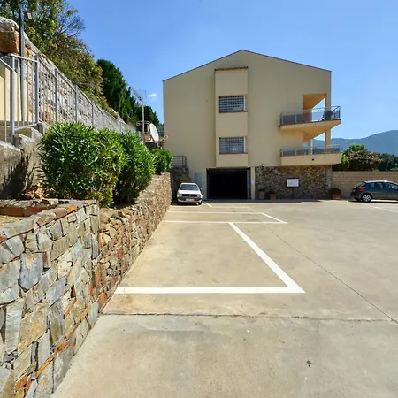 Apartment With Pool Palau Saverdera