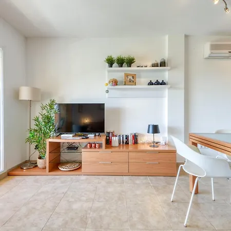 Apartment With Pool *
