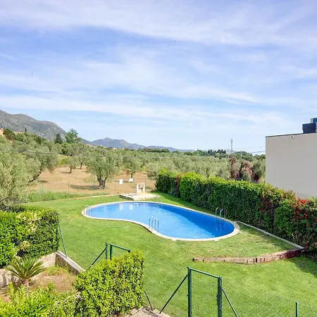 Apartment With Pool Palau Saverdera